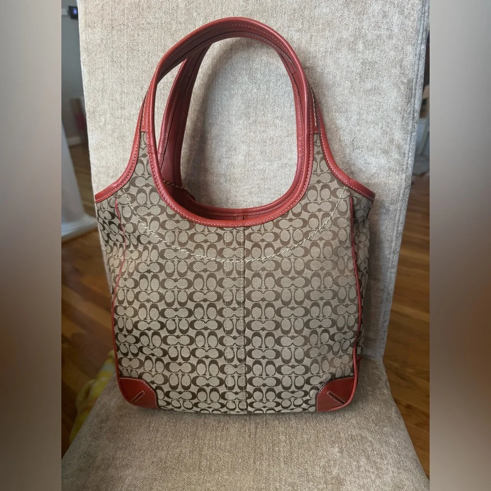 Coach - 2007 Ergo 10744 - Red/Orange Leather Trim - EXCELLENT condition - Picture 3 of 8